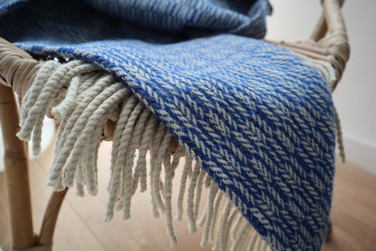 wool blanket "espiga" | blue-white