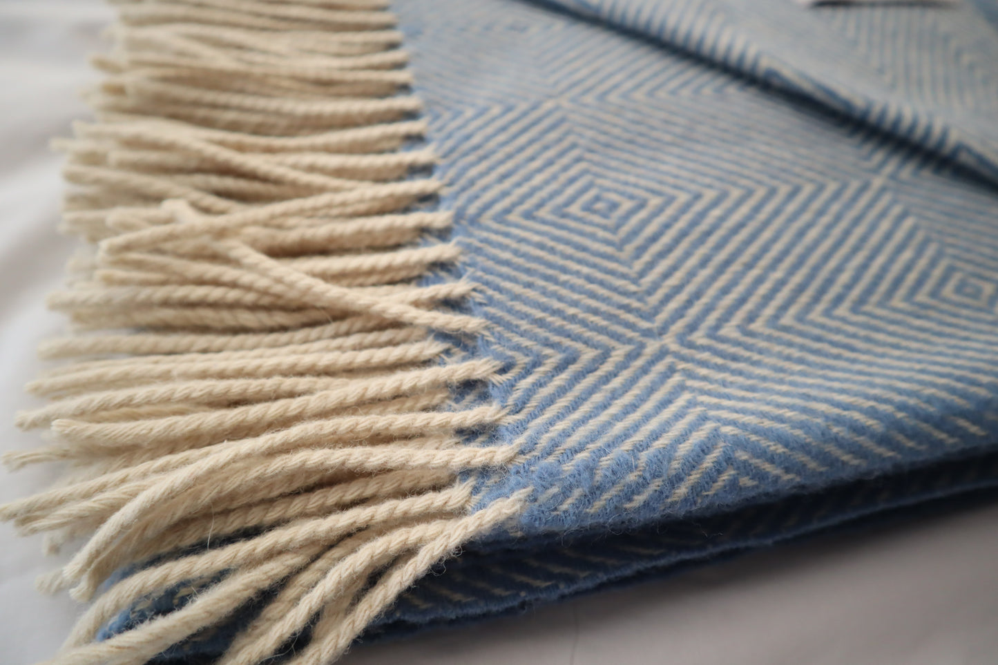 wool blanket "diamond" | light blue