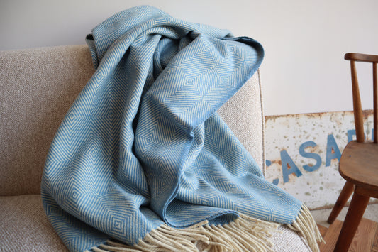 wool blanket "diamond" | light blue