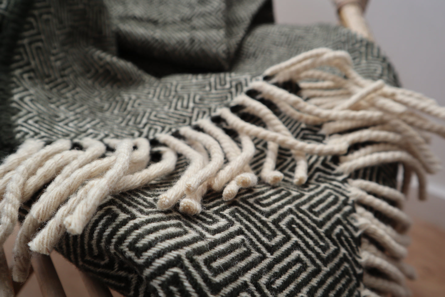 wool blanket "labirinto" | olive green