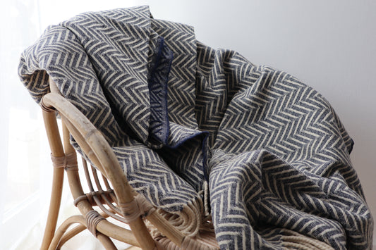 wool blanket "visual" | dark blue